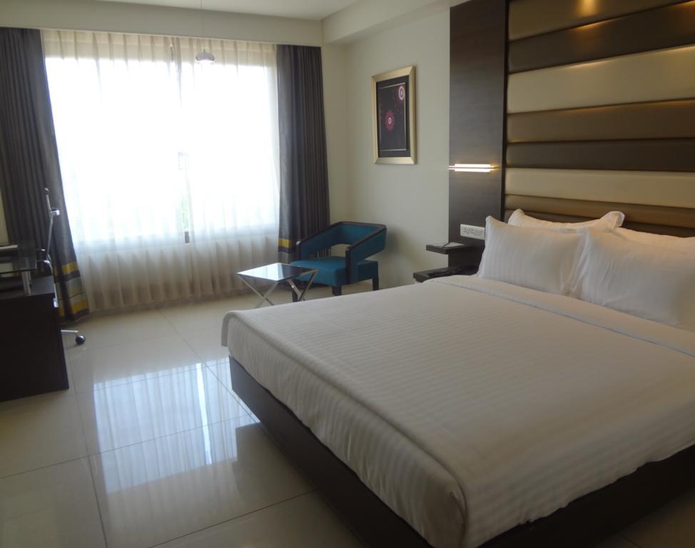 Hotel Tgb Express Maninagar Ahmedabad