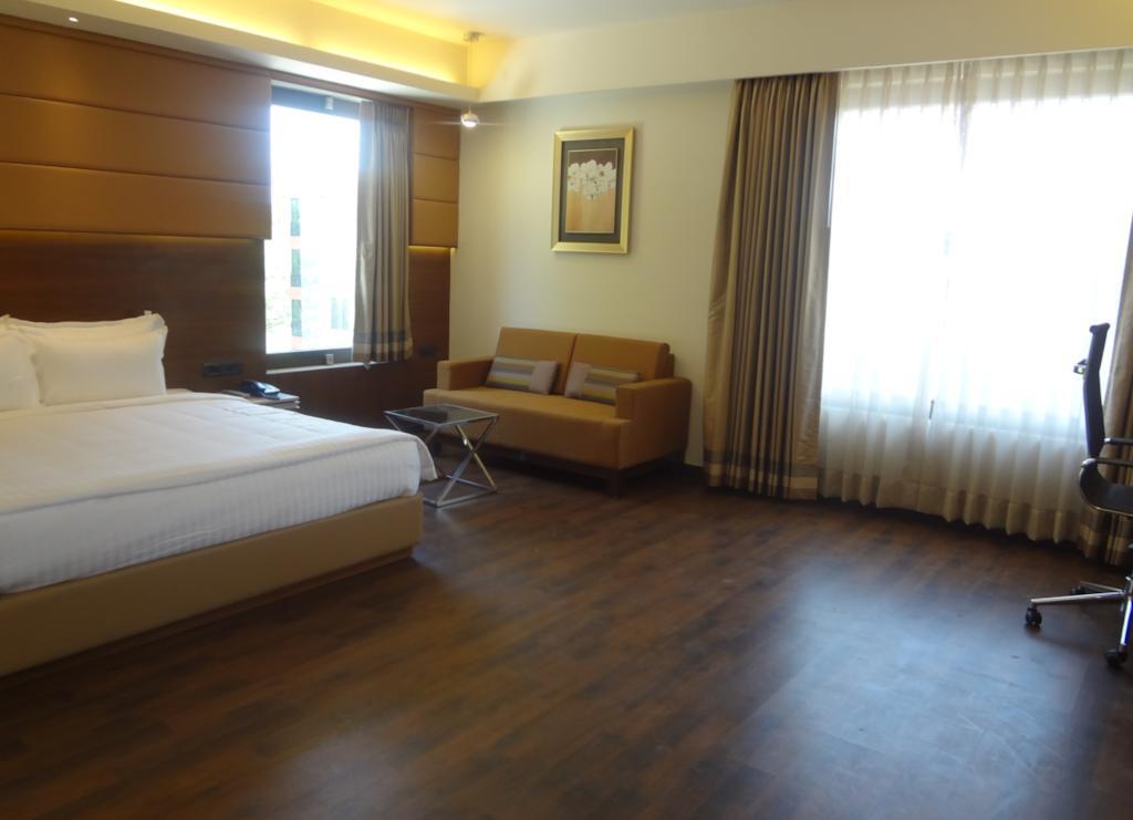 Tgb Express Maninagar Ahmedabad