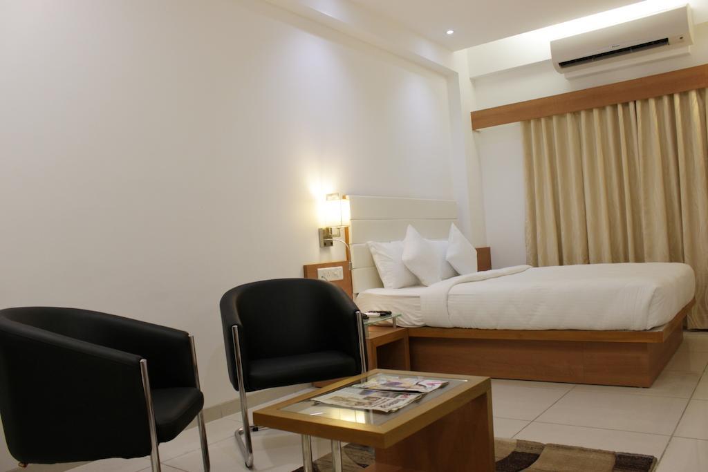 Hotel Ashray