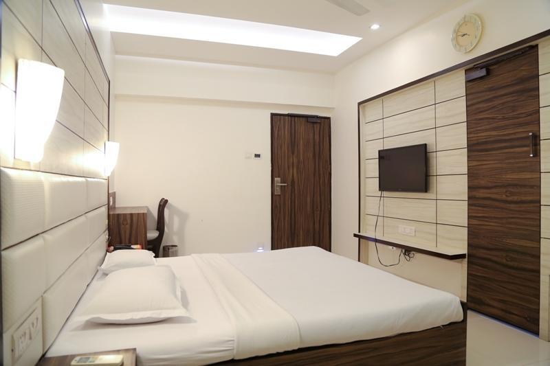 Golden Plaza Ahmedabad