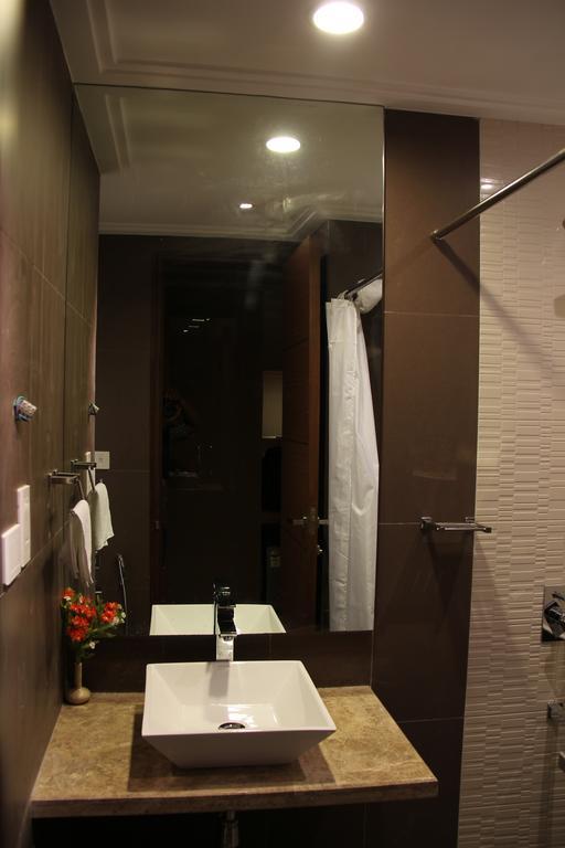 Hotel Riverview Ahmedabad