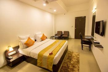 Oyo Ashram Road Ii