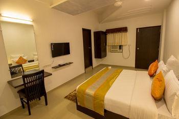 Hotel Oyo Ashram Road Ii Ahmedabad