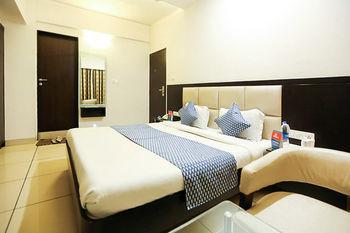 Hotel Zo Navrangpura Commerce College Ahmedabad