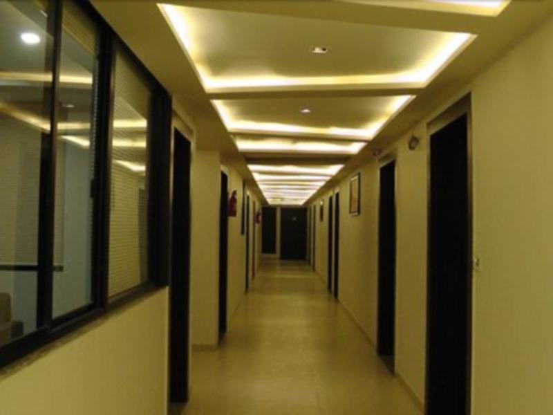 Hotel Sky Stays Skyland Ahmedabad