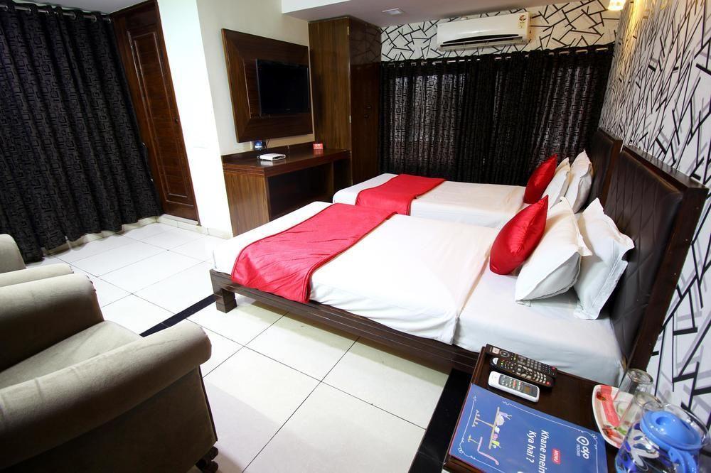 Hotel Oyo Gandhi Ashram Road Ahmedabad