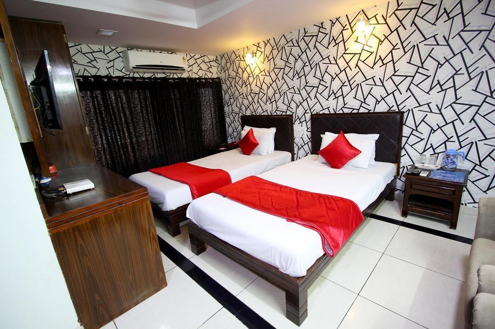 Hotel Oyo Gandhi Ashram Road 3*