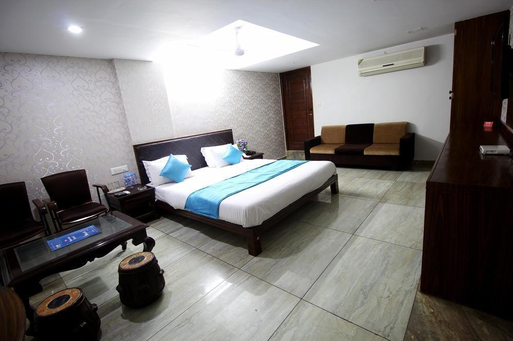 Hotel Oyo Gandhi Ashram Road 3*