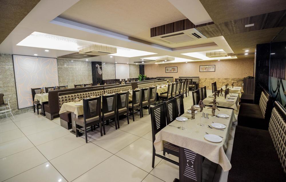 Hotel Oyo High Court Sg Highway Ahmedabad