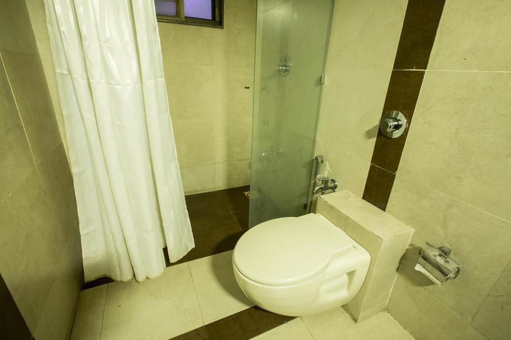 Oyo Premium Ashram Road Ii