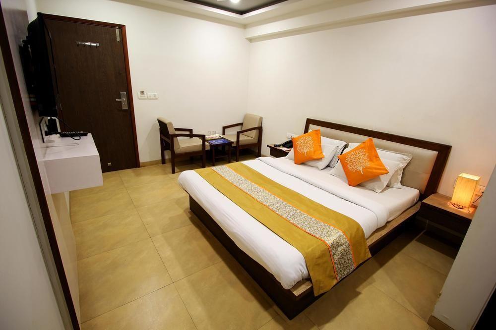 Hotel Capital O 978 Marshall The