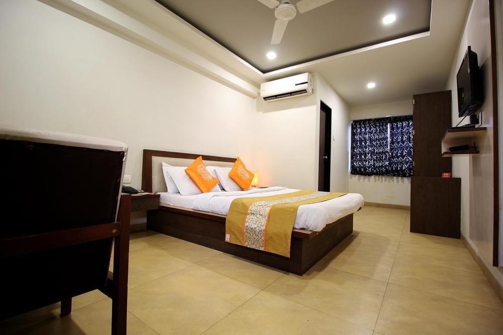 Hotel Capital O 978 Marshall The Ahmedabad