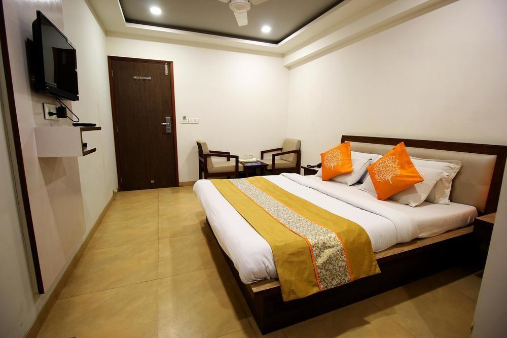 Capital O 978 Marshall The Ahmedabad