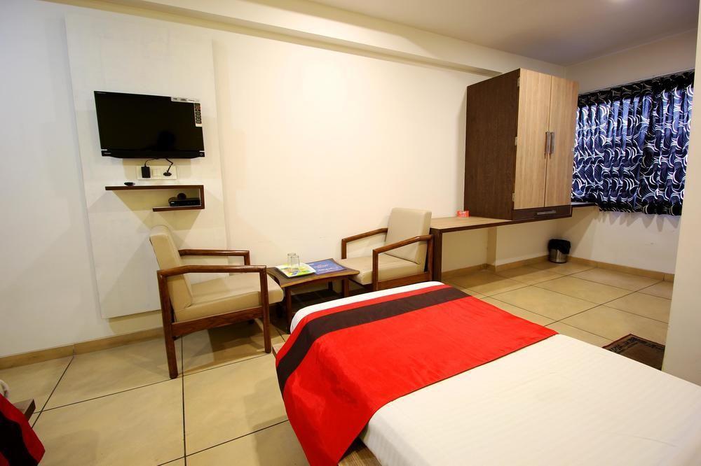 Hotel Capital O 978 Marshall The 2*