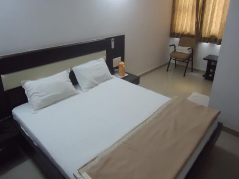 Hotel Sky Stays Skyland Ahmedabad