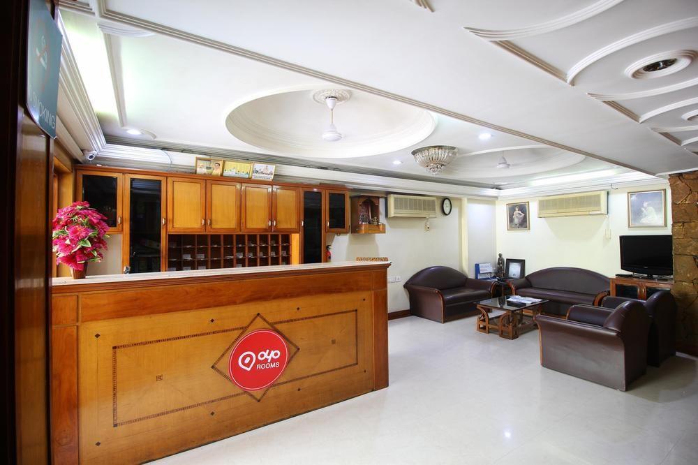 Hotel Oyo Vs Hospital Paldi 3*