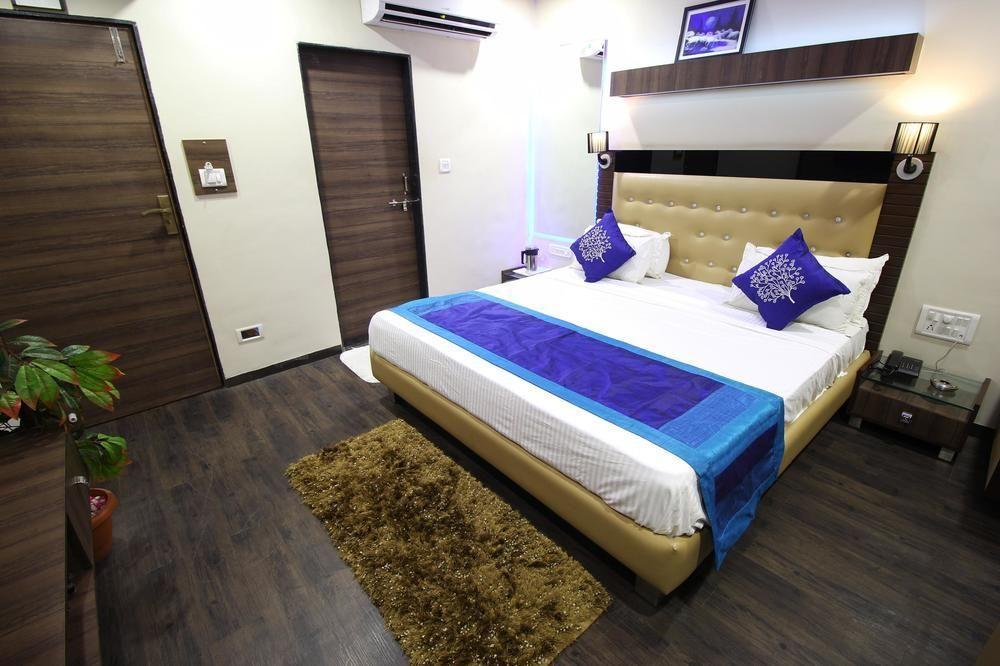 Hotel Oyo Kankaria Maninagar 3*