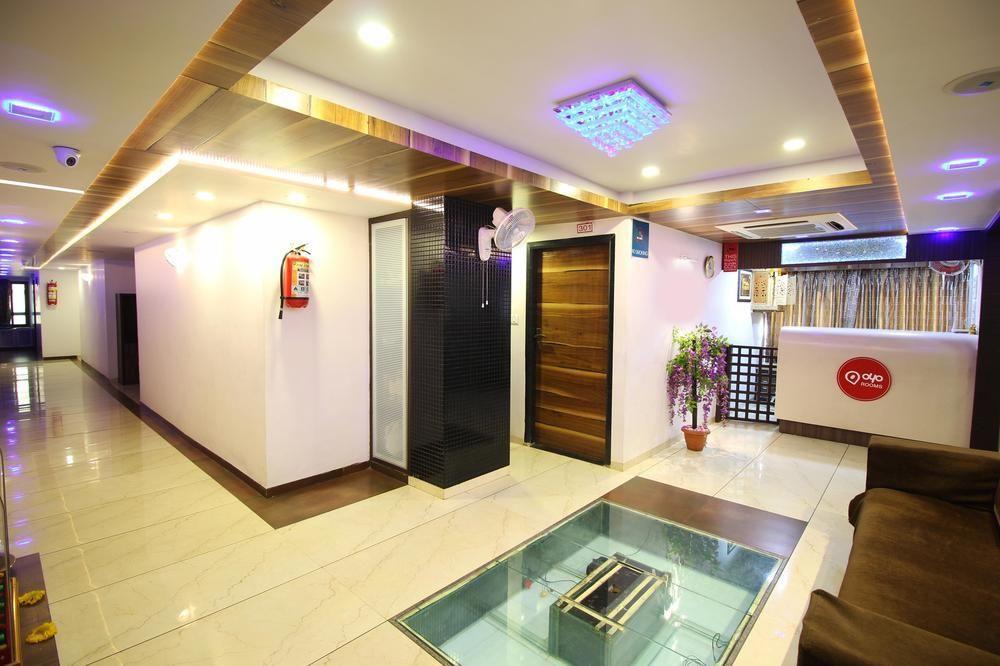 Oyo Kankaria Maninagar Ahmedabad