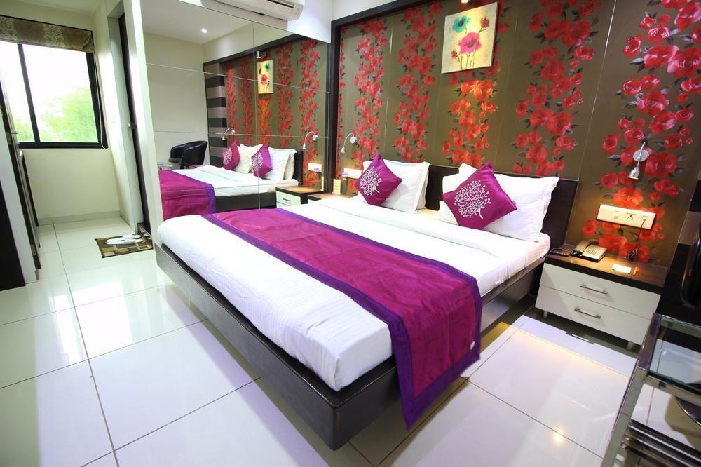 Hotel Oyo Usmanpura Ashram Road Ahmedabad