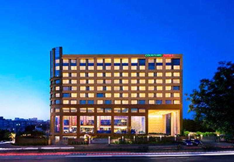 Hotel Courtyard By Marriott Ahmedabad