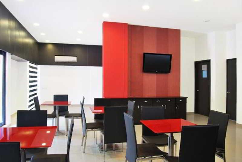 Collection O 47553 Oriental Residency 3*