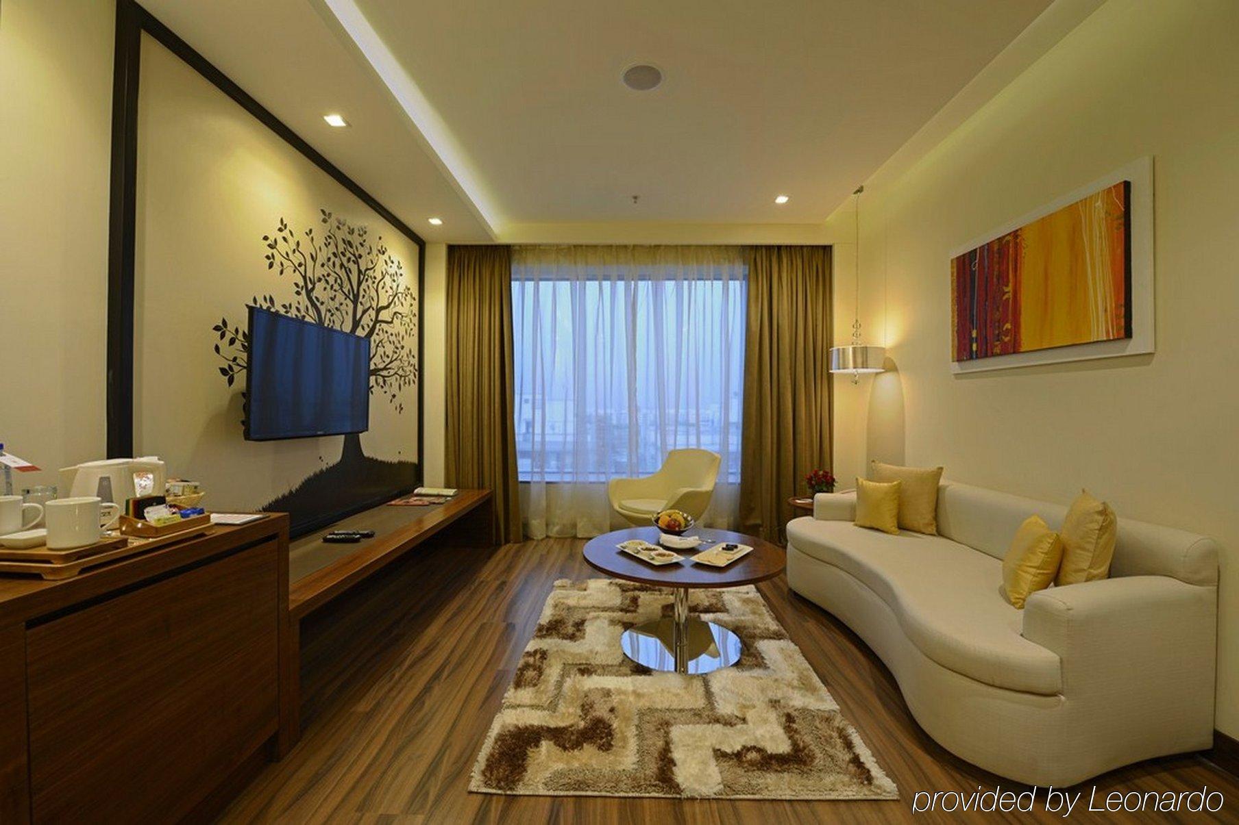 Eastin 5*
