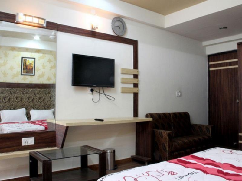 Avion Hotel Ahmedabad