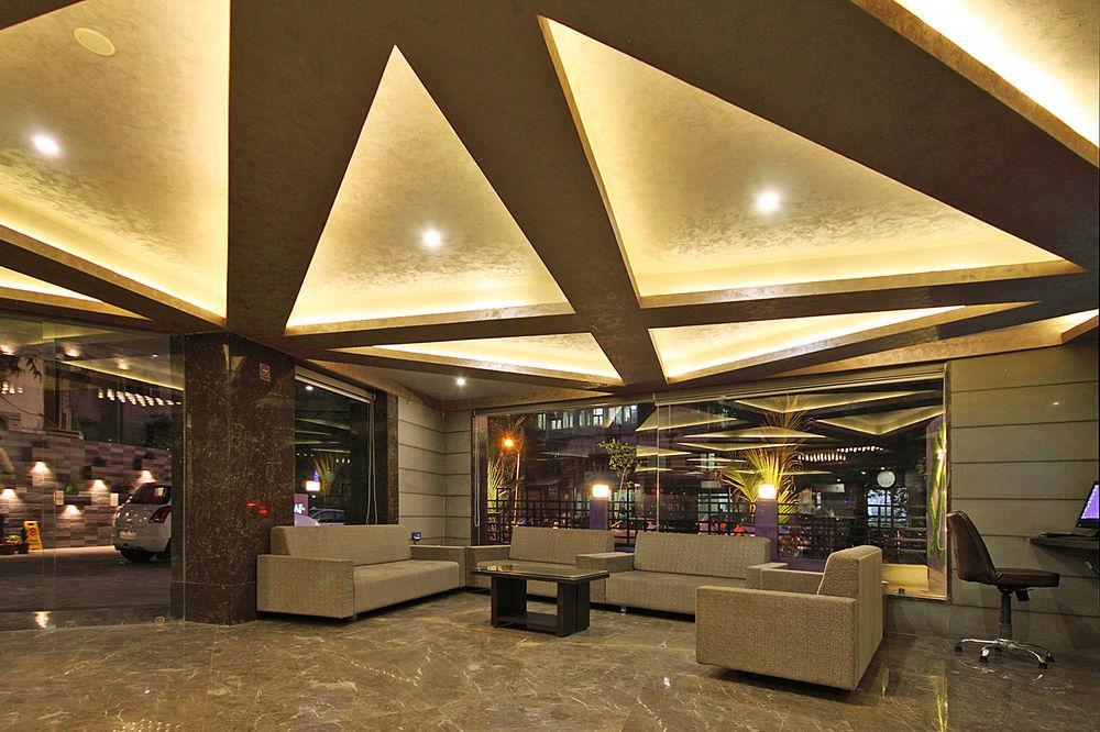 Zo Ashram Road Paldi Hotel Ahmedabad