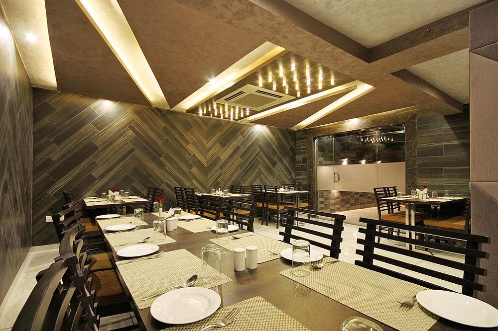 Zo Ashram Road Paldi Hotel Ahmedabad