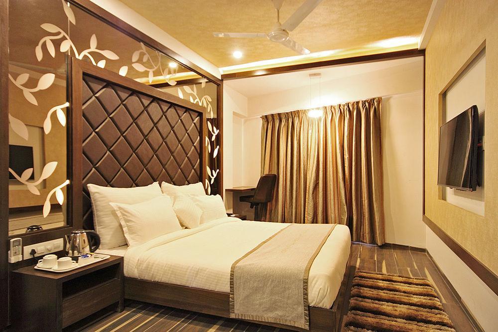 Zo Ashram Road Paldi 3*