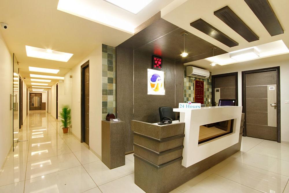 Zo Ashram Road Paldi 3*