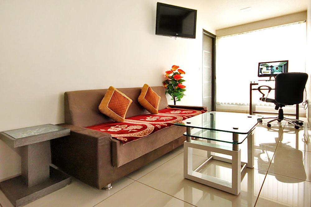 Zo Ashram Road Paldi Hotel Ahmedabad