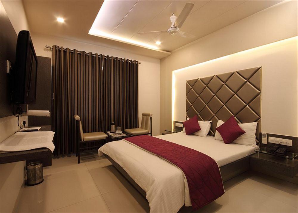 Zo Ashram Road Paldi Hotel 3*