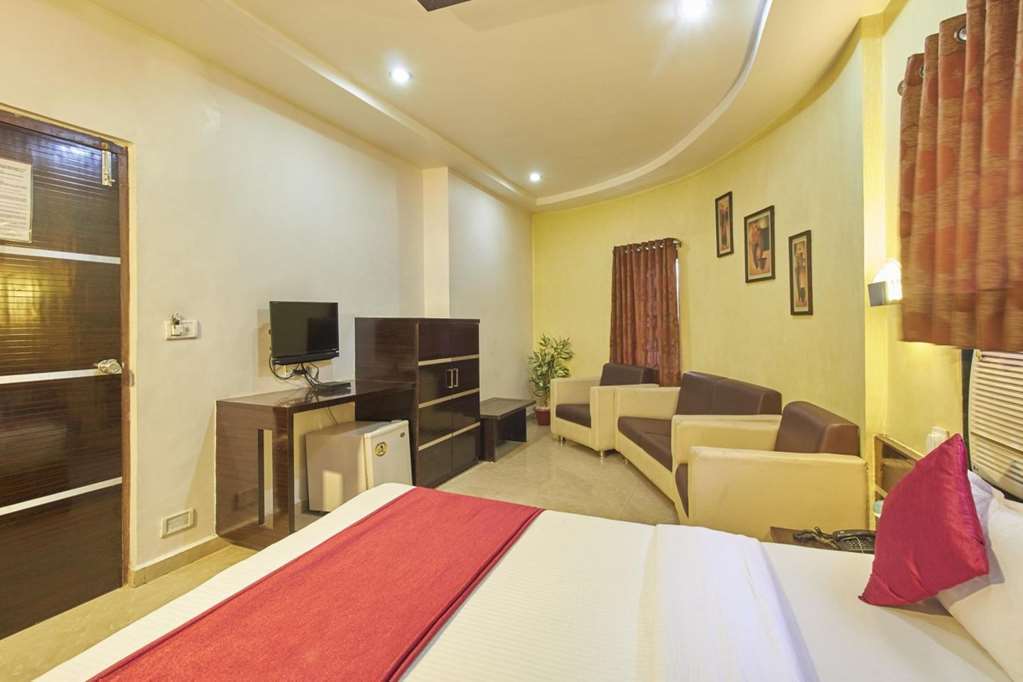 Oyo Flagship 19003 Rudra Mahal Hotel