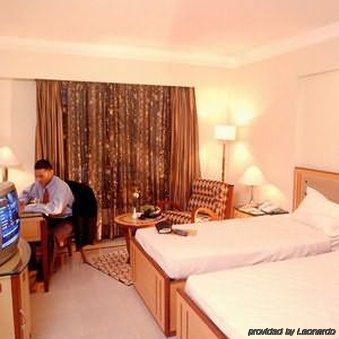 Hotel Sarovar Portico Kalupur