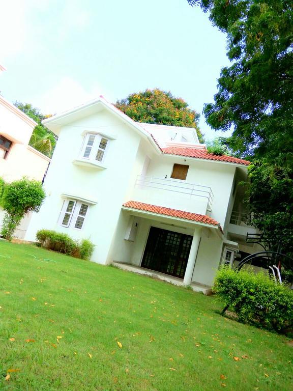 Bed & Breakfast Antra Hospitality Service Sola
