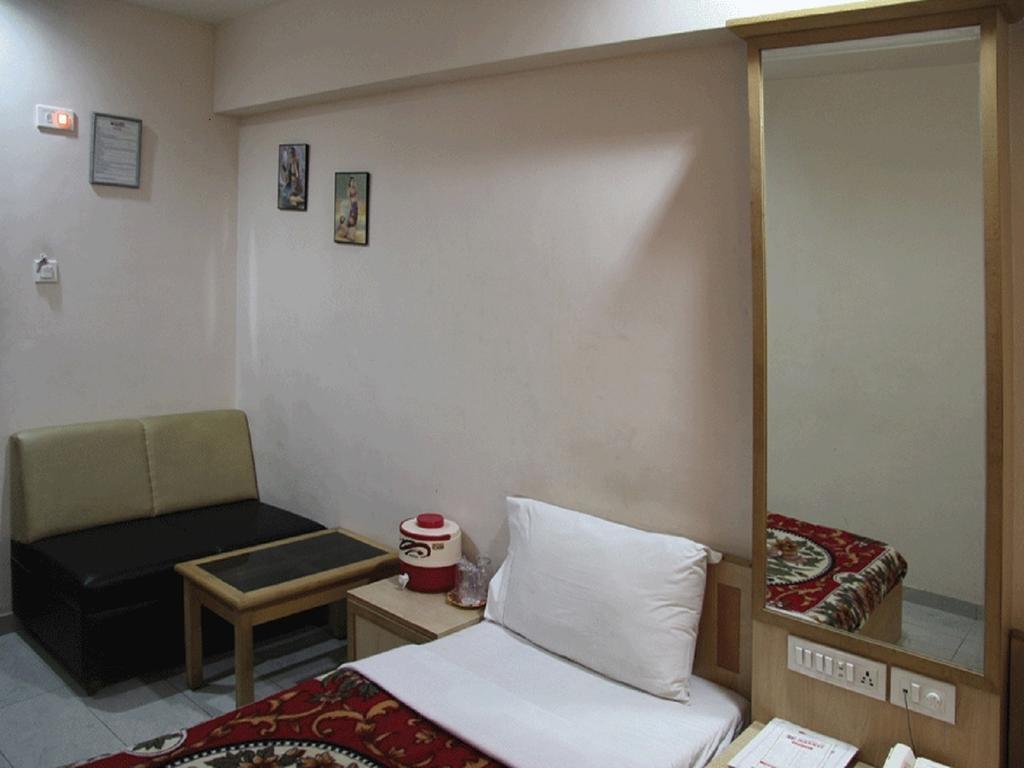 Maruti Hotel Ahmedabad