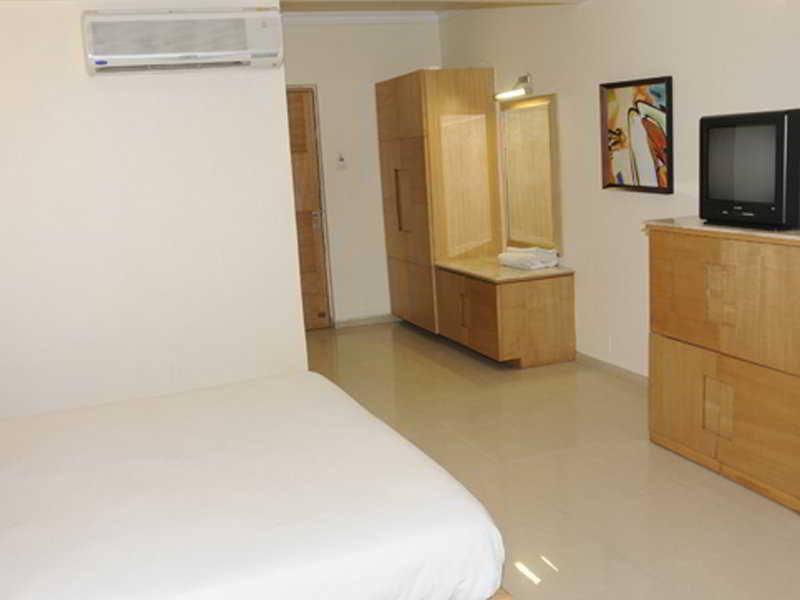 Neelkanth Blues Hotel 2*
