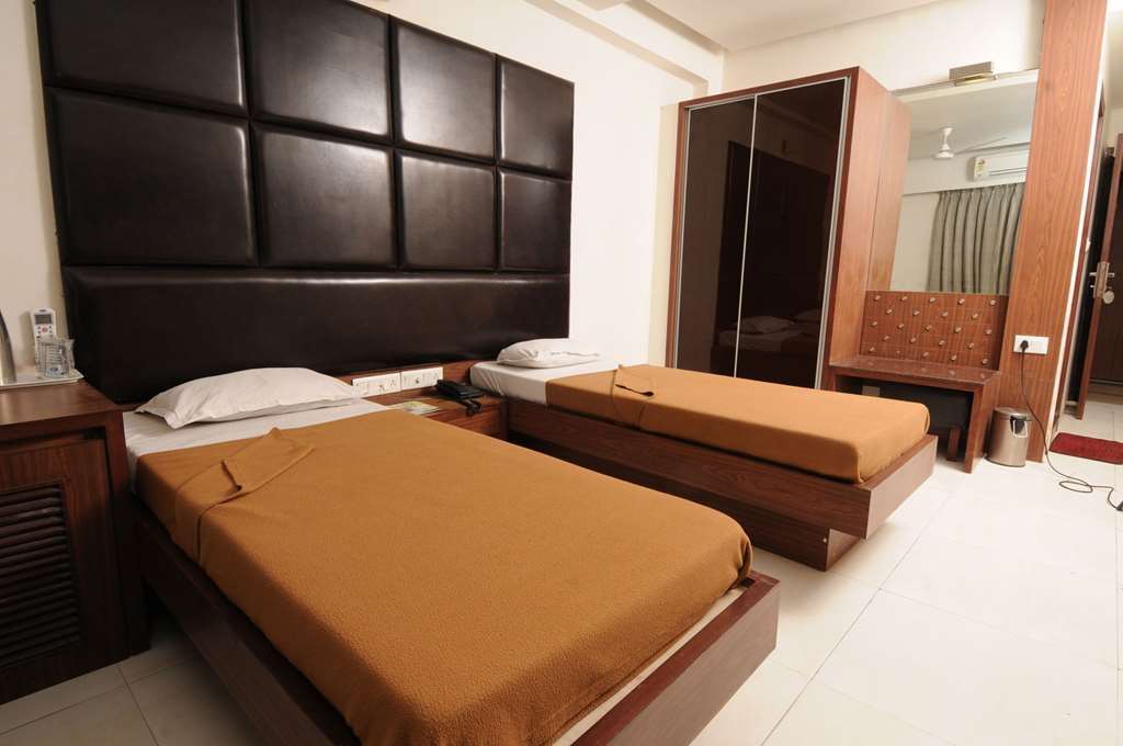 Neelkanth Paradise Hotel Ahmedabad