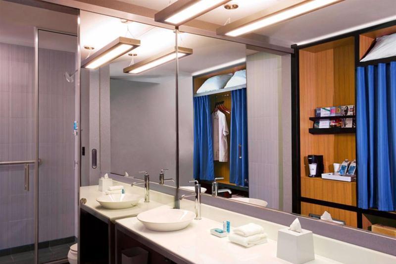 Vivanta Sg Highway Hotel Ahmedabad