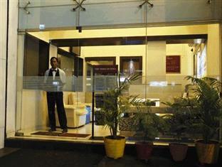Fabhotel Royal Landmark Hotel *