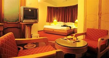Hotel Pinnacle Ahmedabad