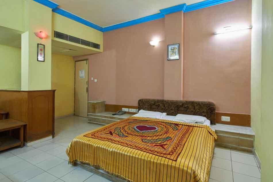 Damjis Hotel Ahmedabad