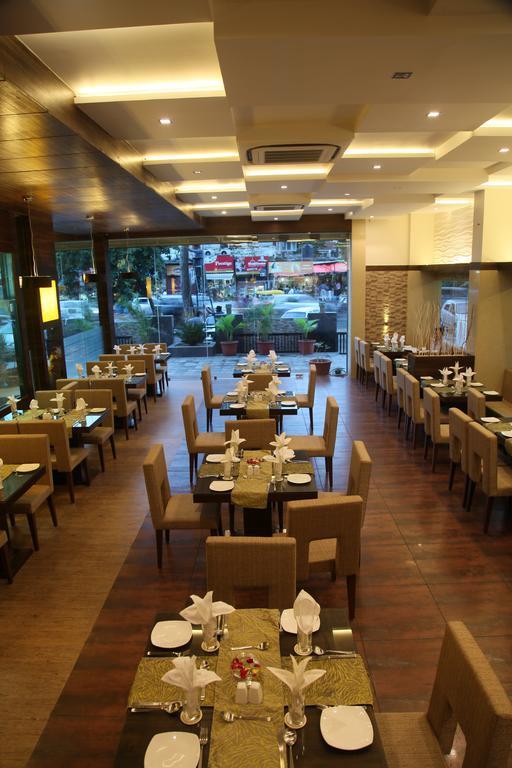 Hotel Le Grande Residency -unmarried Couples Are Not Allowed Ahmedabad