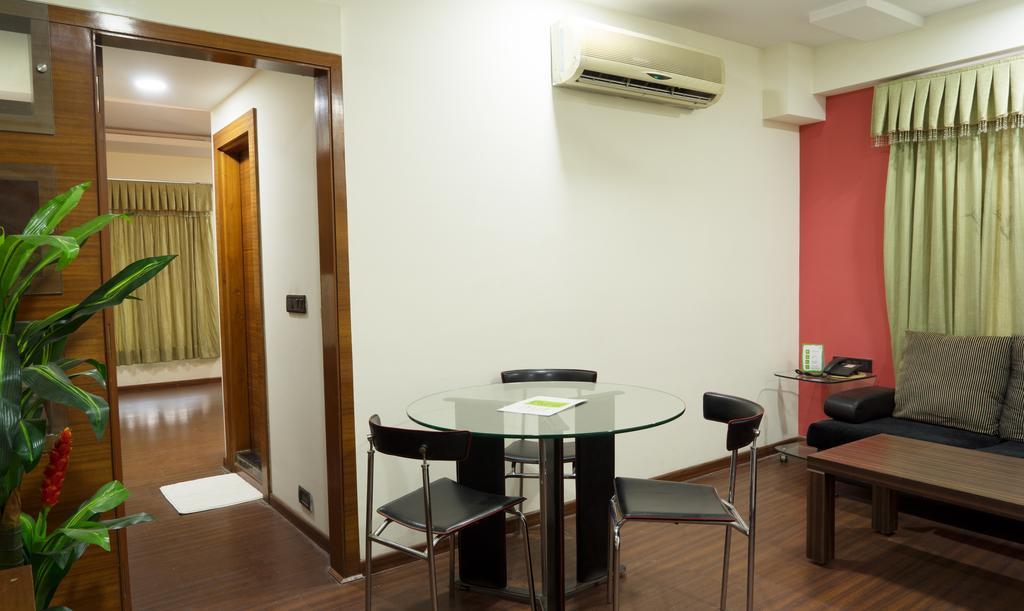 Hotel Capital O 15537 Dev Corporate Ahmedabad