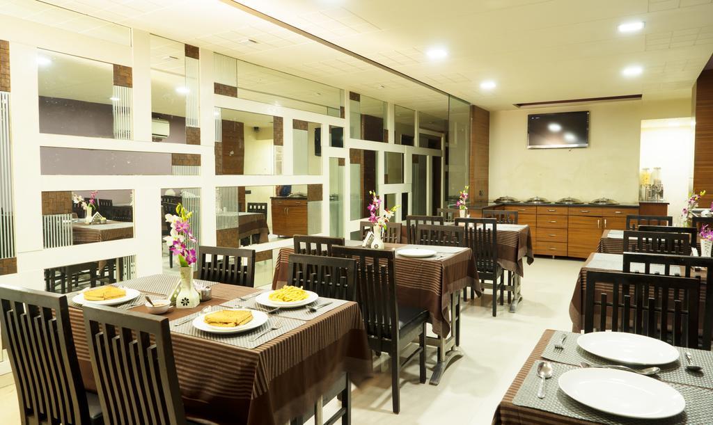 Hotel Capital O 15537 Dev Corporate