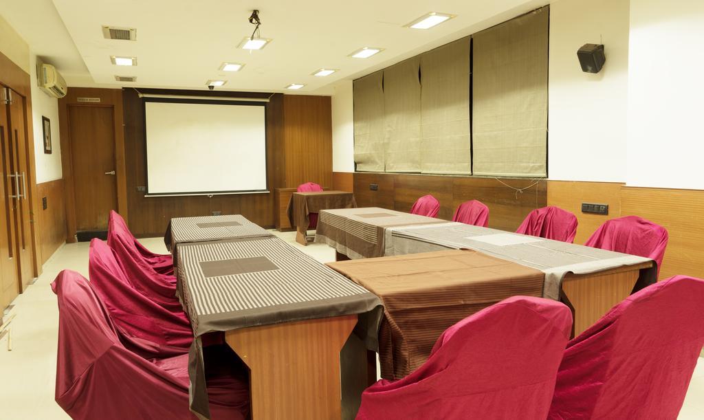 Hotel Capital O 15537 Dev Corporate
