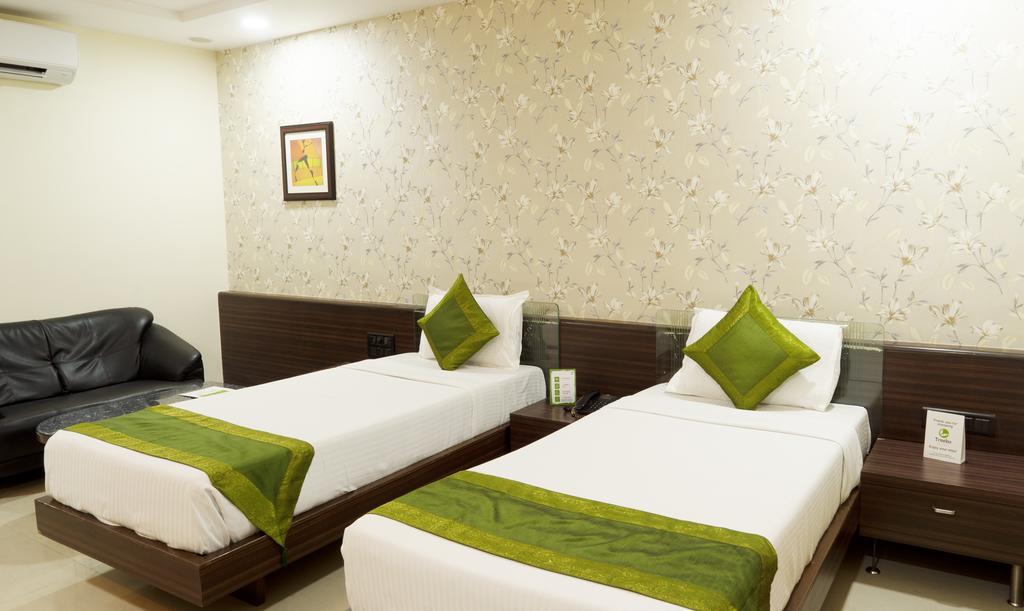 Capital O 15537 Dev Corporate Hotel 3*