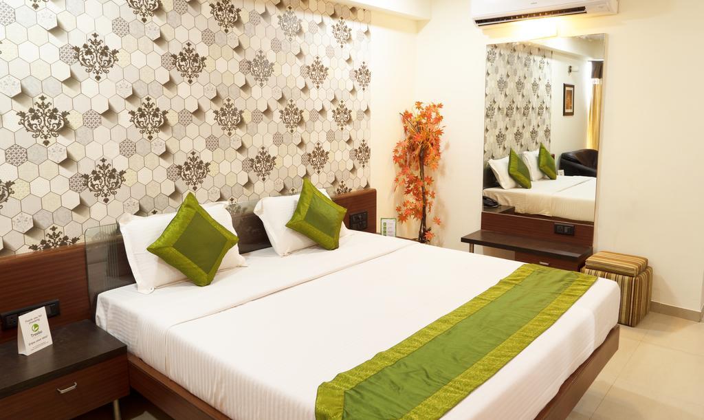 Capital O 15537 Dev Corporate Ahmedabad