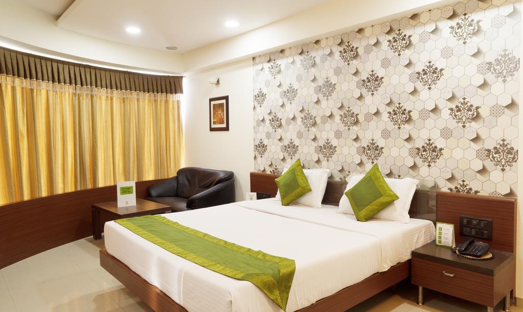 Hotel Capital O 15537 Dev Corporate